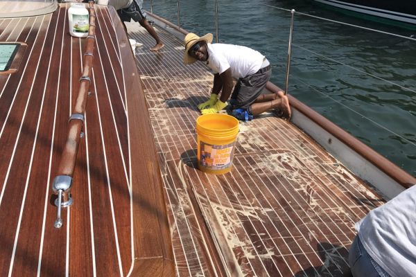 Cleaning teak decking with ECO-100 teak decking cleaner