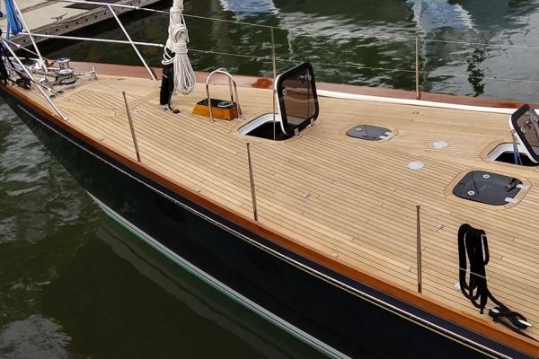 Photo of teak decking bow with fresh sand out